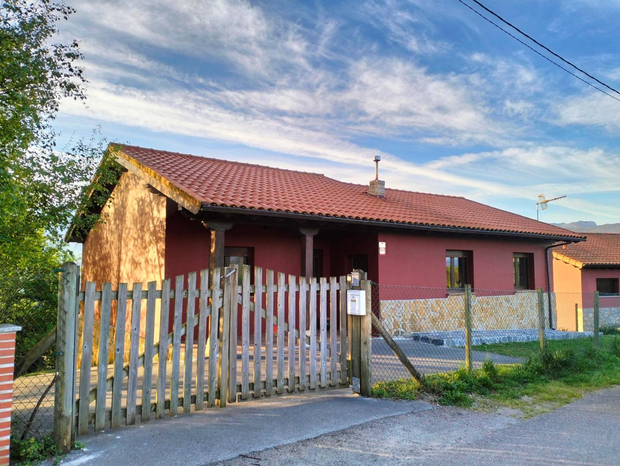 Hostal beceña Onís Exterior foto